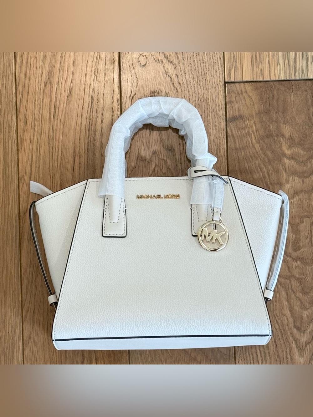 Michael Kors Avril Light Cream Small Handbag Crossbody Satchel Purse NEW Leather